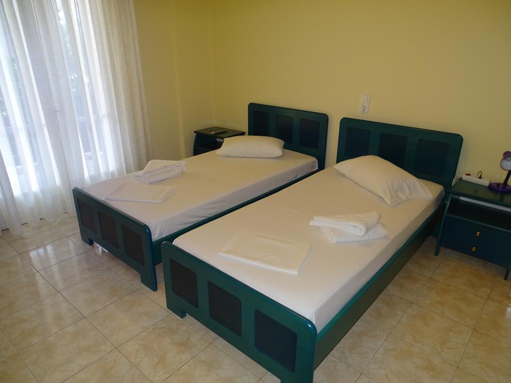 Flokos Apartment Lygia  Bagian luar foto