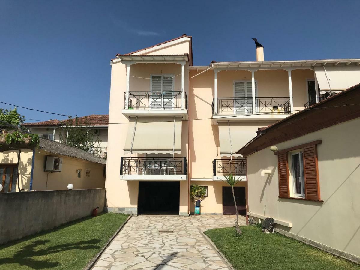 Flokos Apartment Lygia  Bagian luar foto